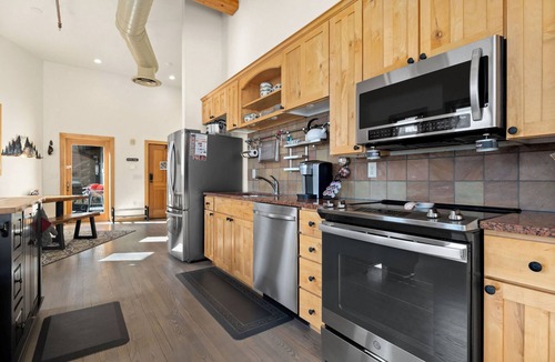 Estes Park Apartment | City 1BR Mtn-view Rocky Mountain National Park