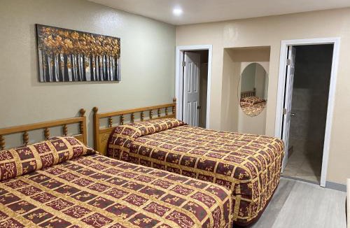 Five Points Northeast Hotel | City Center Motel - Oxnard