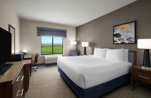 Dupont Hotel | City Express by Marriott Denver Airport
