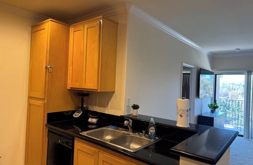 Chinatown Apartment | Classy and Comfy Unit