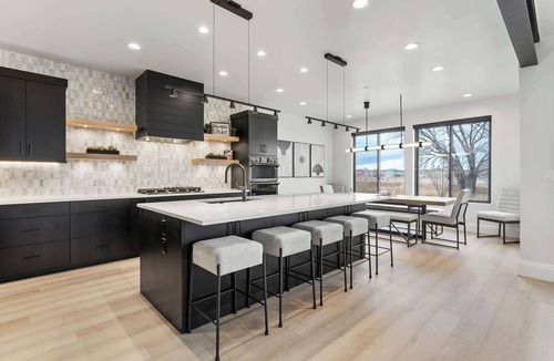 Old Town North House | Classy Corner Retreat | Hot Tub + Fireplace