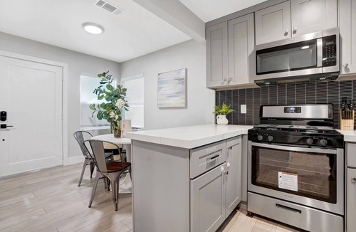 Fullerton House | Clean 2BR/2BA Family Home · Near Disneyland