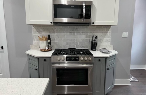South Side Slopes House | Clean and comfortable 3BR home in the South Side neighborhood