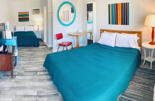 Salida Hotel | Clean, central, Retro Inspired Salida Motel 7