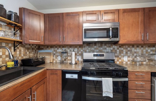 Telluride Hotel | Clean, Spacious Suite in Prime Riverside Location