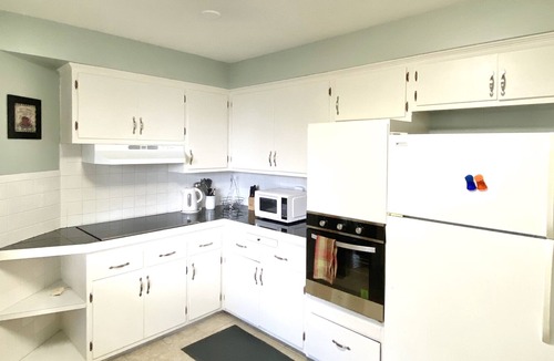 Cleveland House | Cleveland Clinic Housing with First Floor Bed/Bath