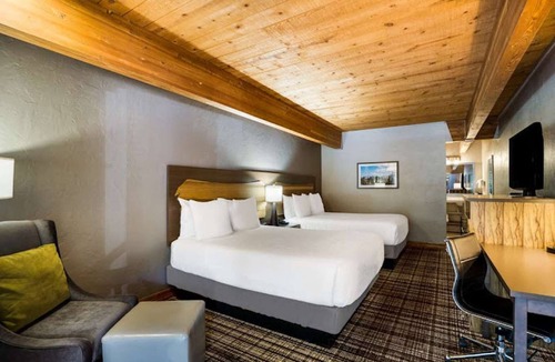 Glenwood Springs Hotel | Close to Downtown Charm | Free Parking & Breakfast
