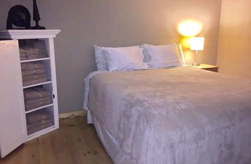 Tahoe Village Cabin | Close to the Heavenly Lifts, Lake, Casinos, Shops and More!!