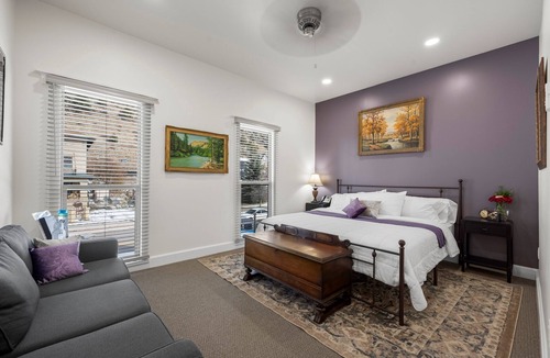 Idaho Springs Hotel | Club Hotel Colorado