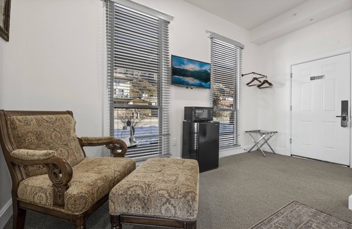 Idaho Springs Hotel | Club Hotel Colorado