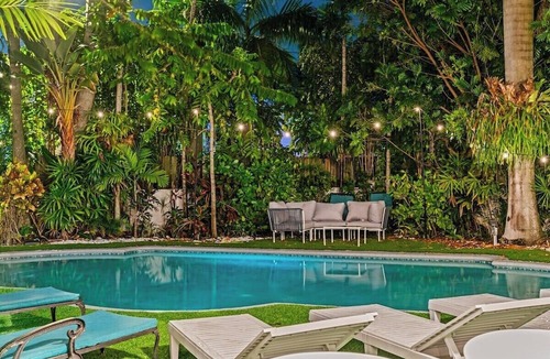 Downtown Hollywood House | Coastal heritage vizcaya mansion | beach 4 mins