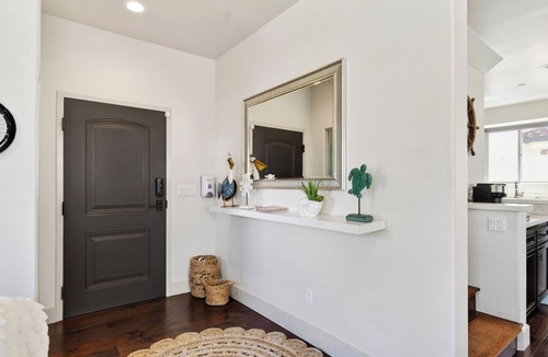 Downtown House | Coastal Luxury Living Rooftop Fire Pit + 2 Blocks from Beach | Stimson
