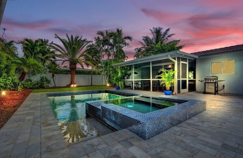 Coral Ridge Isles House | Coconut Clubhouse Heated Pool-Hot tub-Ping Pong