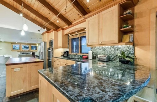 Montgomery Estates Cabin | Cold Creek Lodge: Hot Tub, AC, Game Room, Heavenly