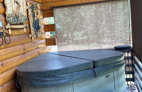 Florissant Cabin | ❤️ Colorado Log Cabin in the Aspens with a Hot Tub