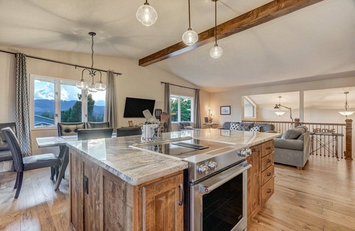 Northeast Colorado Springs Cottage | Colorado Retreat With Pikes Peak View