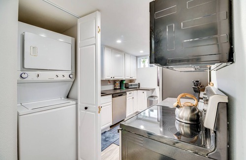 Pleasant Valley Apartment | Colorado Springs Apt w/Private Hot Tub