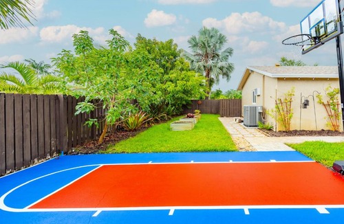 Survey Creek House | Colorful Home - Pool - Game Room - Basketball Court - BBQ & More