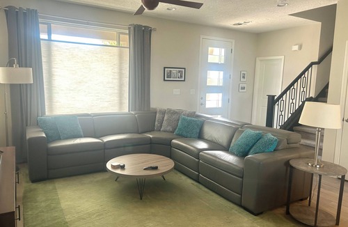 Taylor Ranch House | Comforatable Modern Townhouse in welcoming Albuquerque