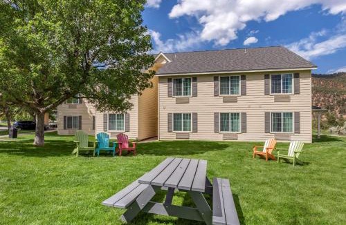 Carbondale Hotel | Comfort Inn & Suites Carbondale on the Roaring Fork