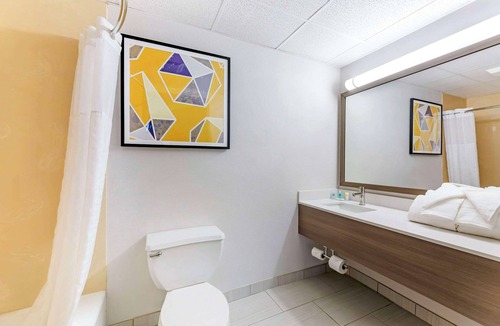 Cuyahoga Falls Hotel | Comfort Inn & Suites Cuyahoga Falls - Akron