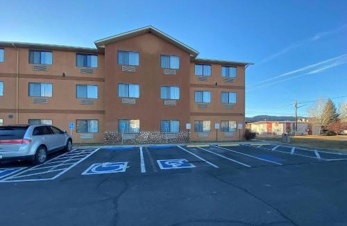 Gunnison Hotel | Comfort Inn & Suites Gunnison-Crested Butte