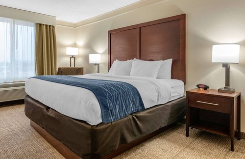 Heath Hotel | Comfort Inn & Suites