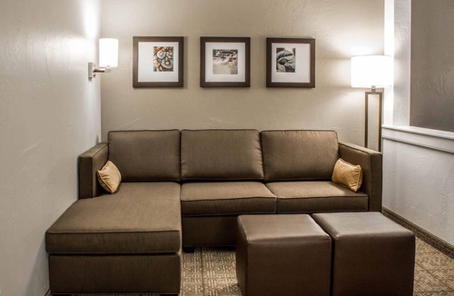 Hartville Hotel | Comfort Suites Hartville - North Canton