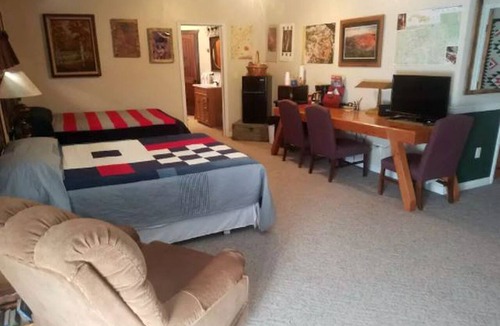 Panguitch Cabin | Comfortable Accommodation for a Getaway near Bryce Canyon in Panguitch, Utah