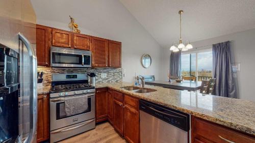Prides Crossing House | Comfortable Family Friendly Home on Quincy Reservoir