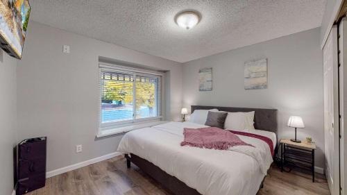 Prides Crossing House | Comfortable Family Friendly Home on Quincy Reservoir