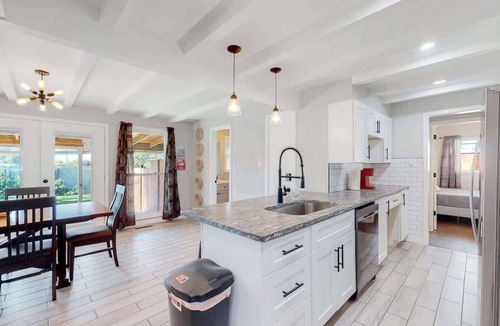 Southeast House | Comfortable Family Home in Beautiful Neighborhood