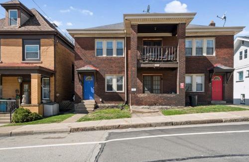Mount Washington Apartment | Comfy and Spacious 3 BR - Easy City Access