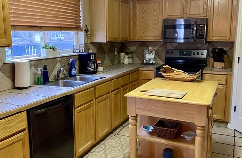 Chatfield Bluffs House | Comfy Chatfield Casa w/Hot Tub