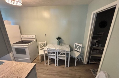 Norwalk Apartment | Comfy & cozy cottage apartment near Cedar Point and Norwalk Raceway Motorsport