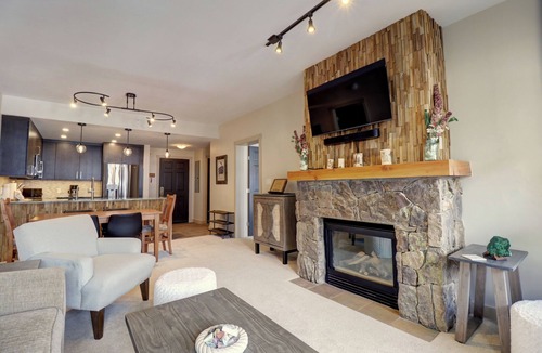 Copper Mountain Village Condo | Completely Remodeled Center Village Condo PP409