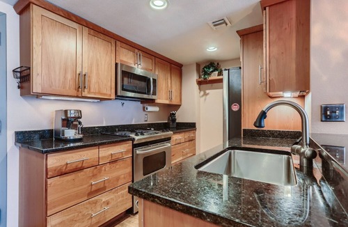 LoDo Condo | Condo in the Sky - Amazing Views - Gym