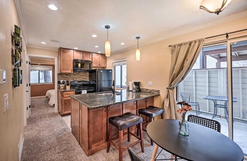 Englewood House | Condo w/Patio & Pool Access in Greenwood Village!