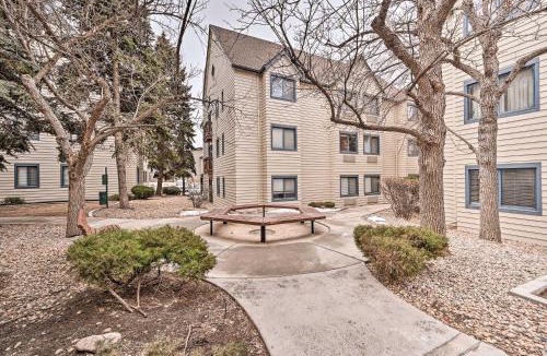 Englewood House | Condo w/Patio & Pool Access in Greenwood Village!