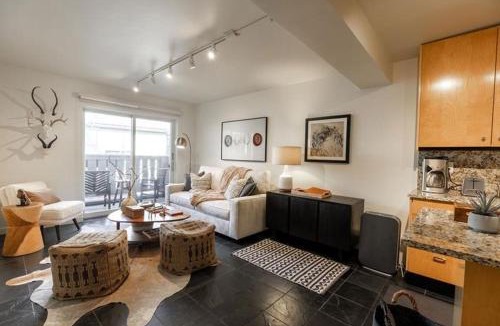 Vail Apartment | Condo with Onsite Pool & Hot Tub, Free WiFi & Garage Parking