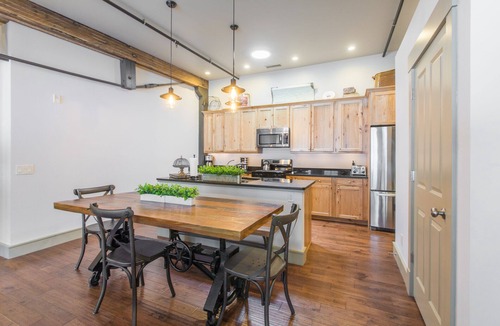 Ouray Condo | Contemporary Cozy Loft | Heart of Downtown | Air Conditioning