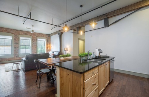 Ouray Condo | Contemporary Cozy Loft | Heart of Downtown | Air Conditioning