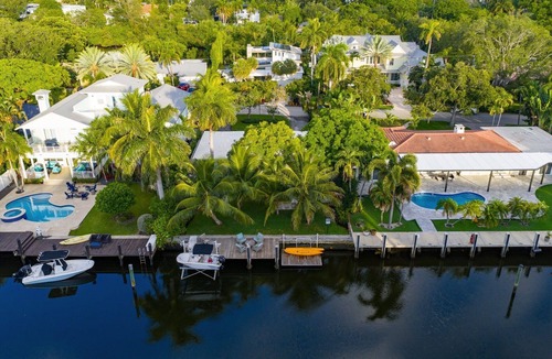 Hendricks and Venice Isles Villa | Cool 3-bed waterfront AC home in Fort Lauderdale with dock with ocean access.