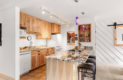 Historic District Condo | Corner Unit in the Center of Town, Walk to Lifts
