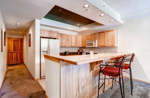 Warrior's Mark Condo | Corral at Breckenridge #103E: Cozy and Close to Town - Private Hot Tub