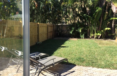 South Palm Park Neighborhood Association Apartment | COTTAGE CLOSE TO BEACH AND BRYANT PARK