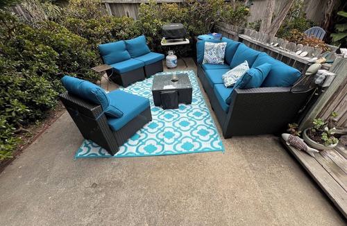 Morro Bay Cottage | Cottage retreat by the sea with a mermaid theme