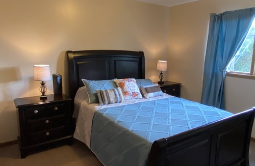 West Salem House | Country Home and Retreat Sleeps 14