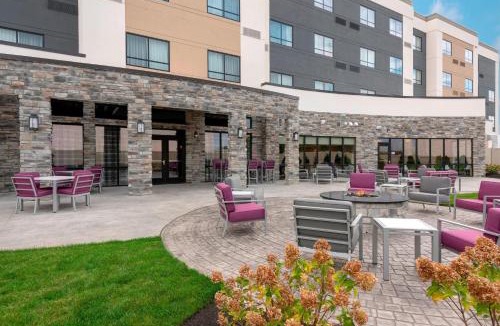 Elyria Hotel | Courtyard by Marriott Cleveland Elyria