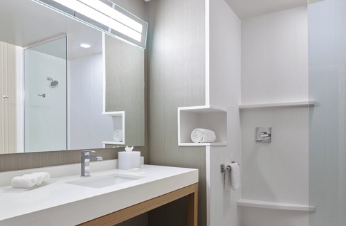 Aurora Hotel | Courtyard by Marriott Denver Aurora